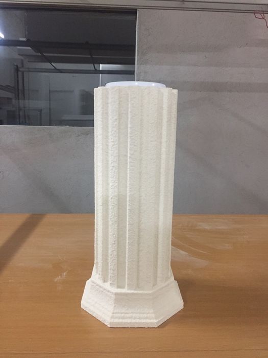 Ancadramente , coloane , capiteluri , litere volumetrice