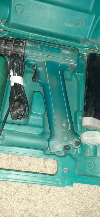 Vind  makita cu acumulatori