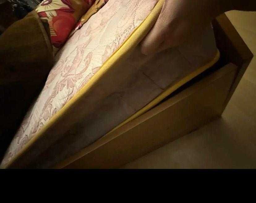 кровать двухспальняя б/у в хорошем состоянии