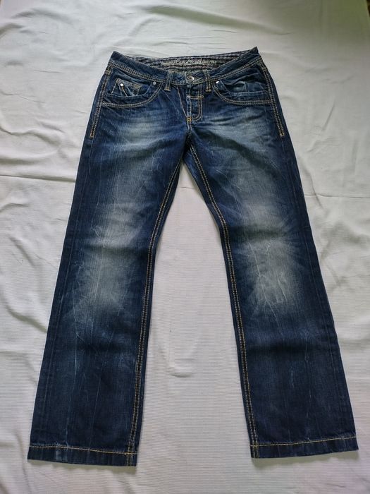 M. Camp David. Blugi