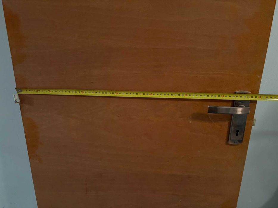 Ușă de bucătărie și 2 canapele (componente colțar) – Preț bun!