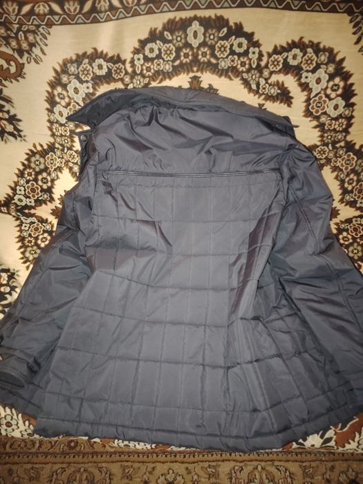 Продам осеннию куртку