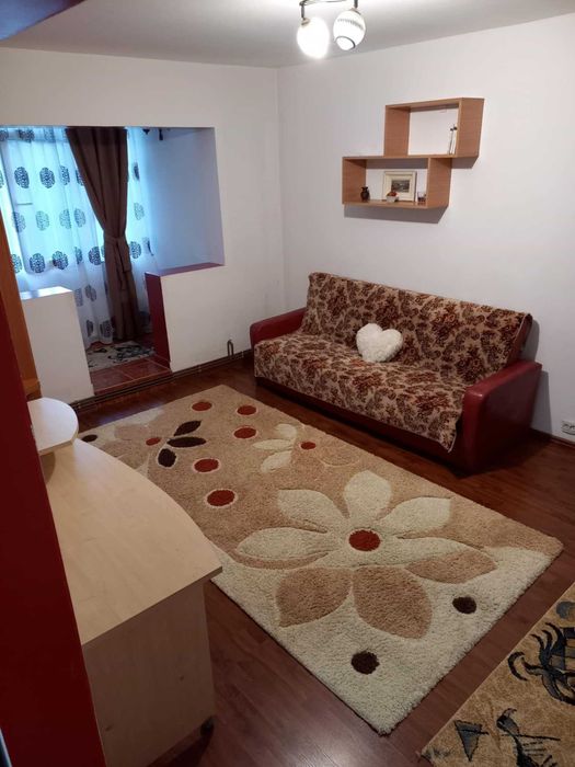 Vând apartament 2 camere, zona Zimbru