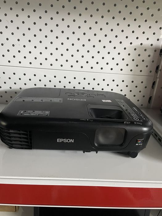 Продам проектор Epson