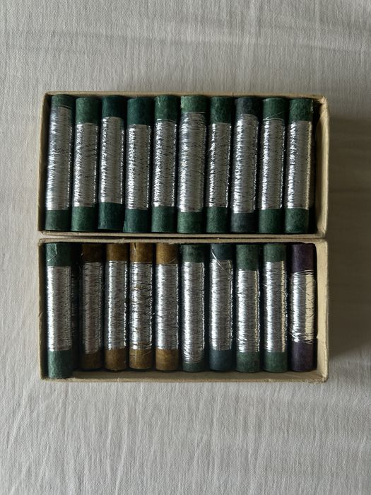 Нитки серебряные люрекс