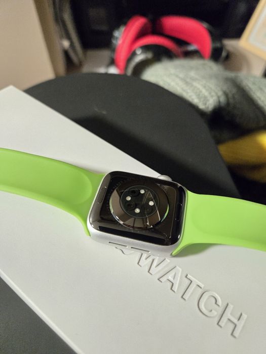 Продам Apple Watch 6 40mm