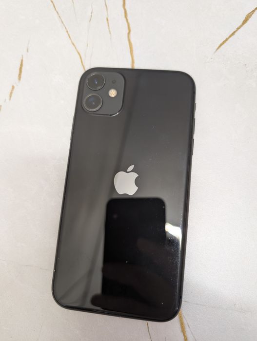 Продам iPhone 11