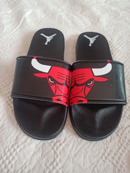 Мужской тапочка CHICAGO BULLS