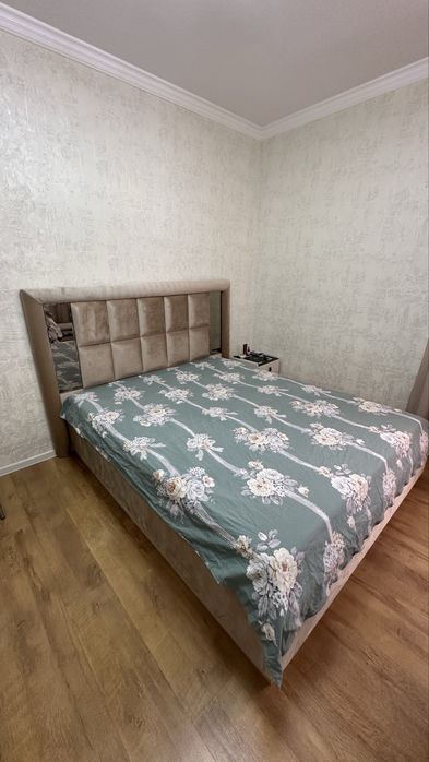 Продается Двуспальная кровать