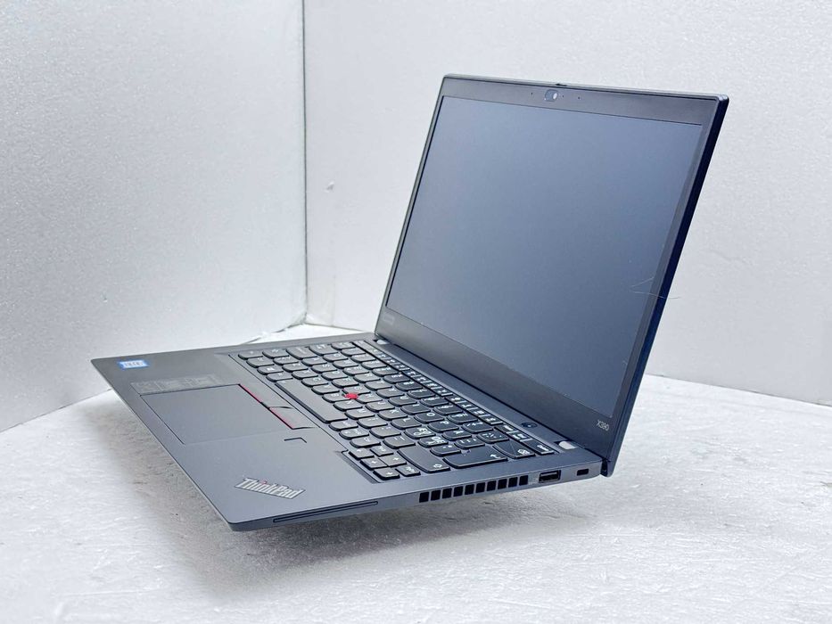 Реновиран лаптоп Lenovo ThinkPad X390 13" IPS 1920x1080 FHD webcam i5-8265U 16GB 260GB NVMe/ клас А/ 12м гаранция