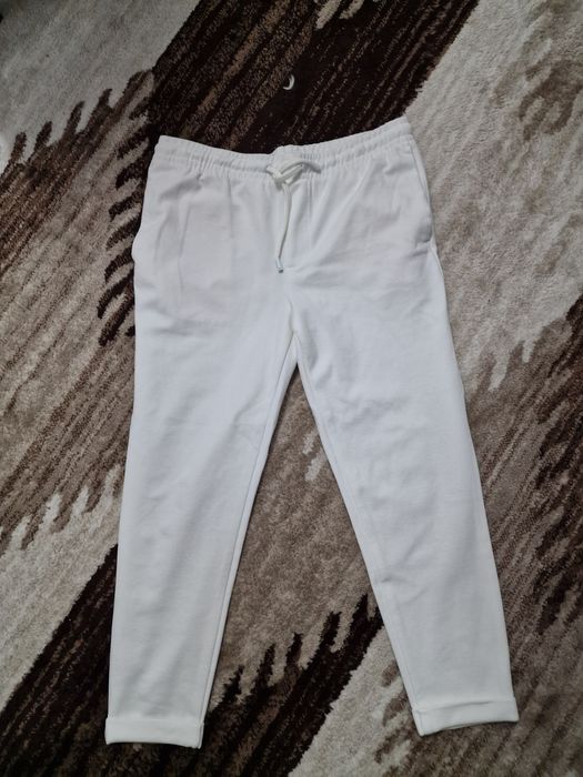 Vand pantaloni Zara albi L