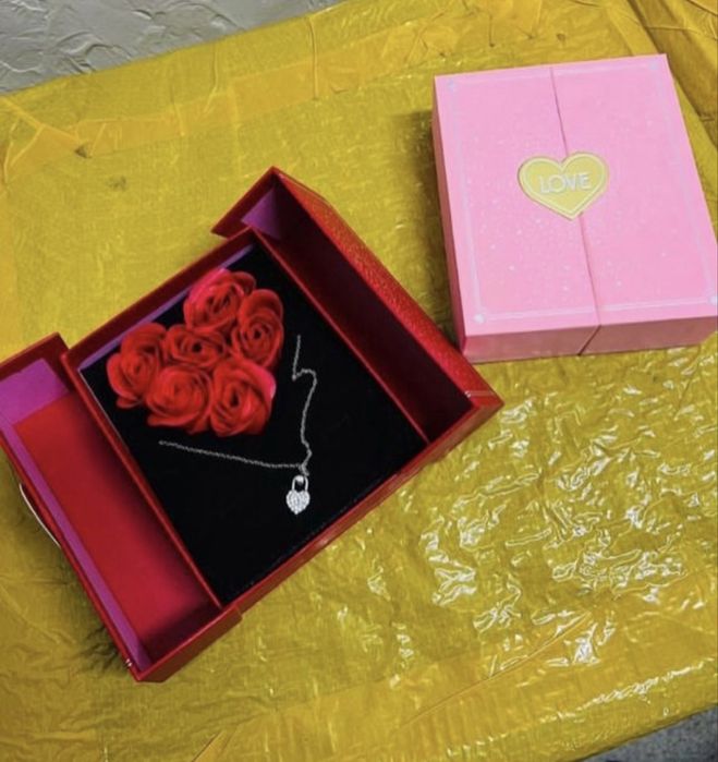 Подарок к 8 марта