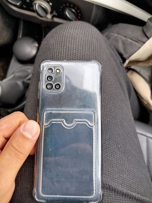 Продам Samsung A31 память 4/64 с NFC