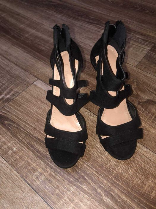 Обувки на ток 36 номер