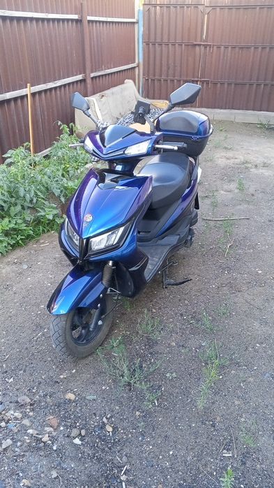 Продам скутер Х-7