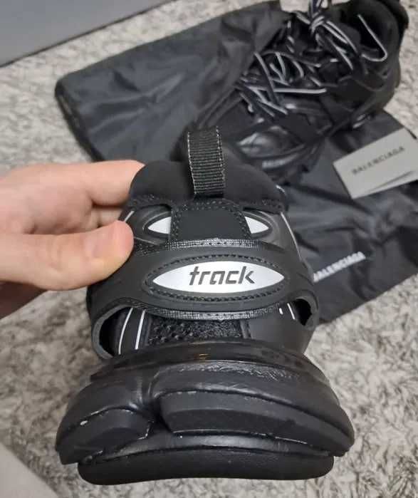 Sneakers Balenciaga Tracks Black cu eticheta marimea 39 (nu Nike, Gucci, Adidas, Balenciaga)