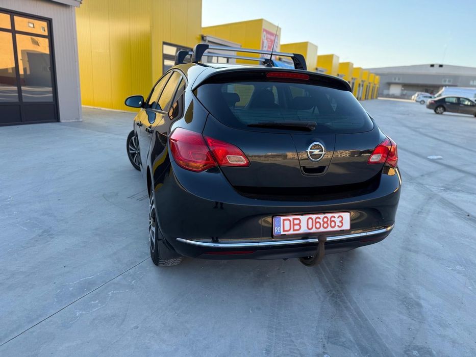 Opel astra j 1.7 cdti din 2014 euro 5 intretinut ,volan incalzit