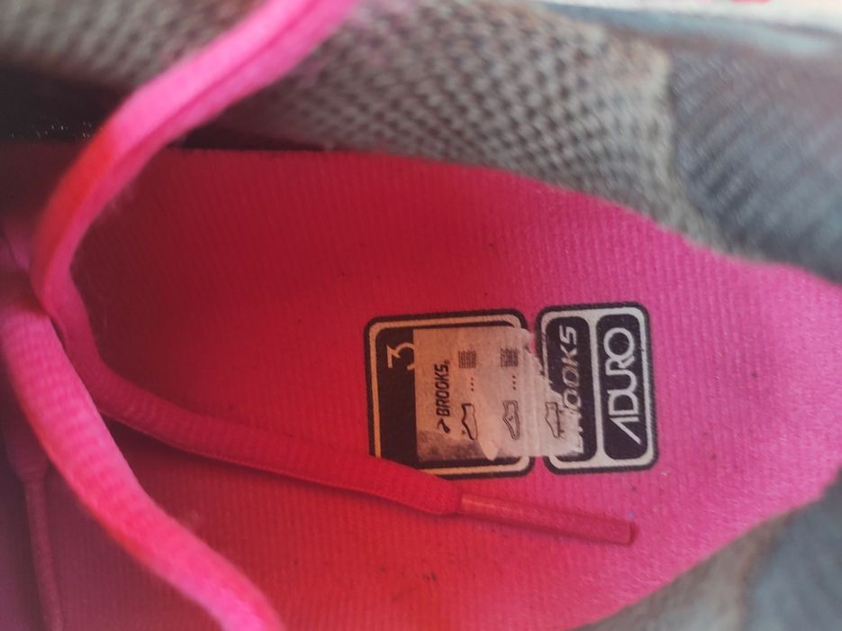 Adidasi Brooks Aduro