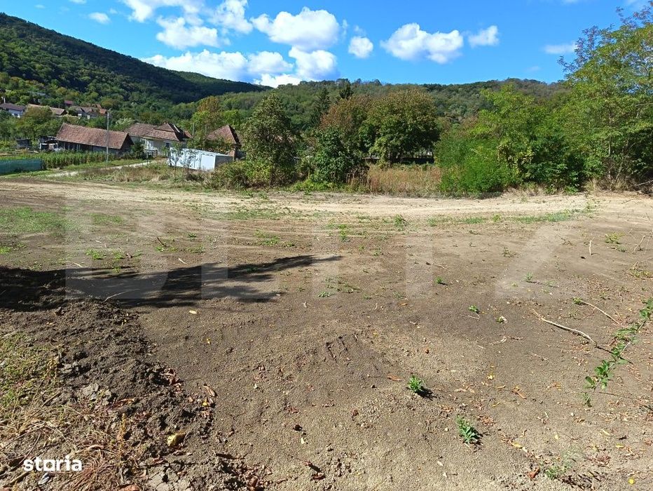 Teren intravilan, 1.345 mp, zona Stejeris