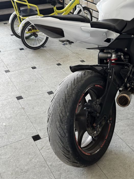Yamaha YZF R6 Srochnoga sotiladi