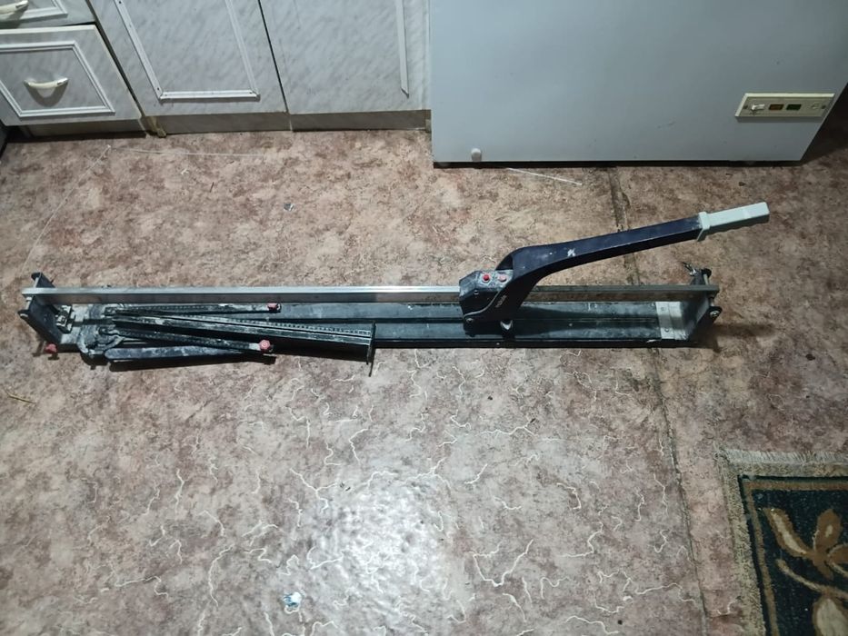 Продаётся  кафель резка