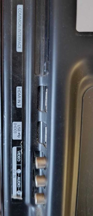 телевизор Samsung  Б/У Год выпуска  2011