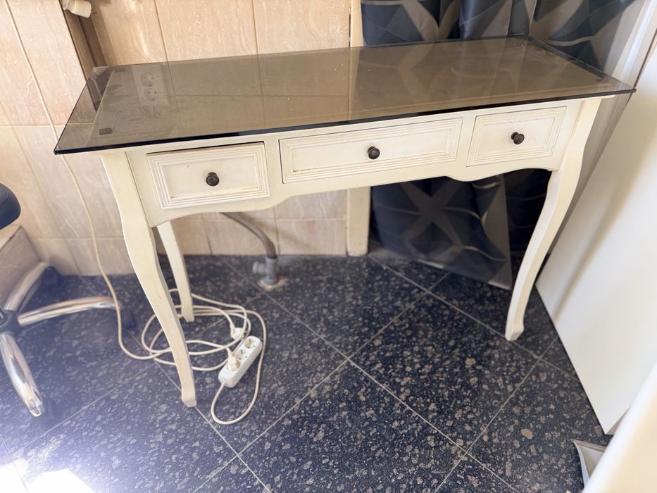 Oferta Vand birou/ consola lemn masib alb