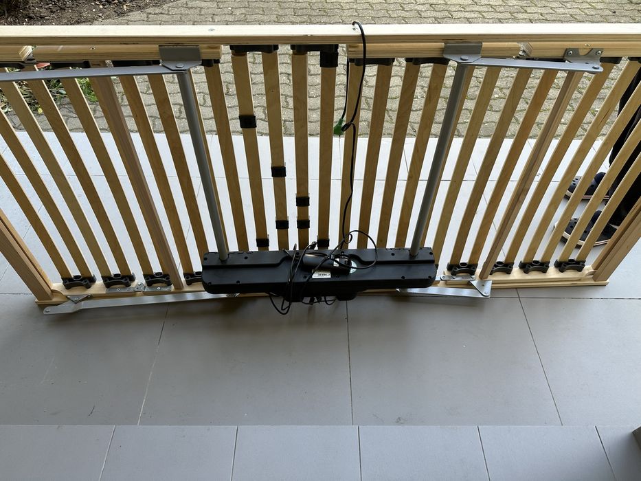 Somniera ajustabila cu saltea inclusa