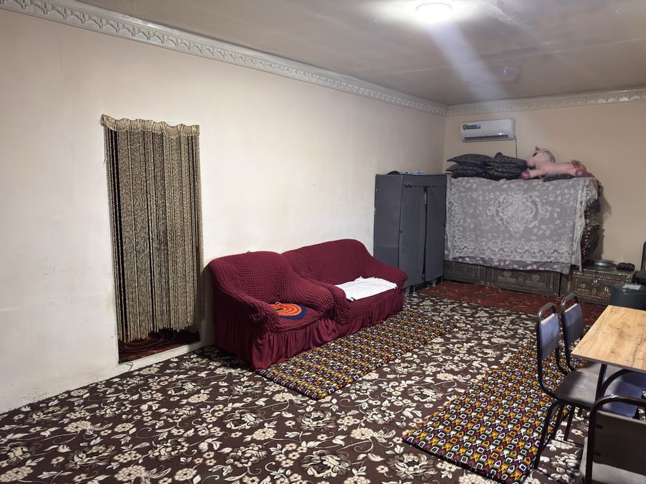 Hovli uchastka sotiladi