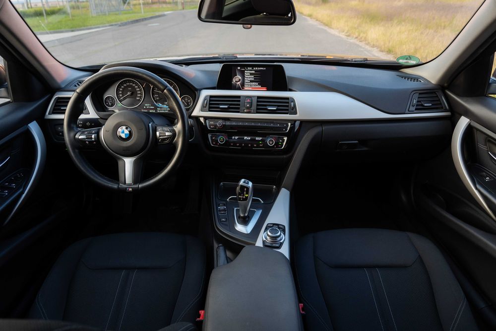 BMW Seria 3 F30 320d Facelift Automat Trapa LED Memorii Head Up 3 Butoane