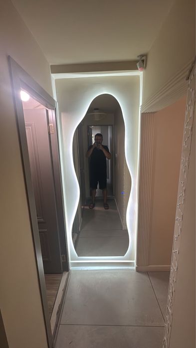 Мебель зеркало стулья