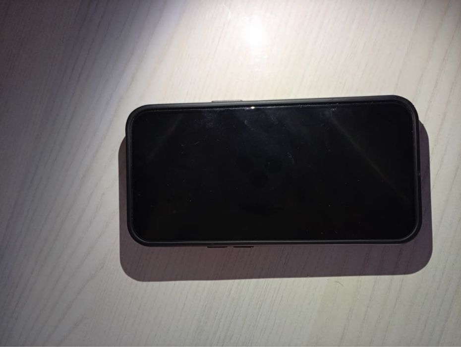 Iphone 14 128gb продается возможно обен