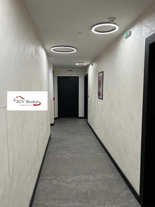 Тристаен апартамент в Кръстова вада