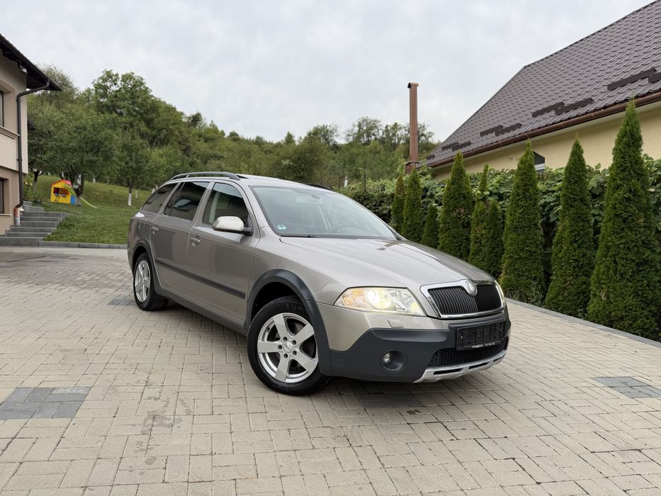 Skoda octavia scout 2.0 tdi /4x4 /xenon / trapa