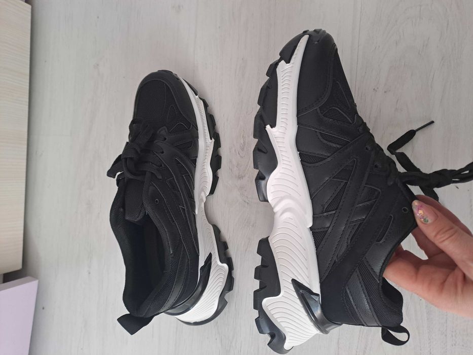 Дамски маратонки