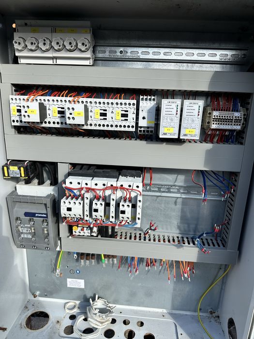 Vand  panou electric industrial 2 bucati