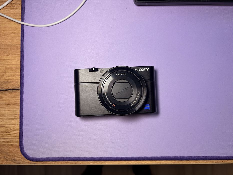 Aparat compact sony rx100