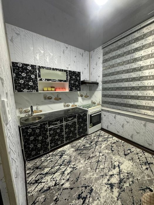 Сдается 2х комнатная квартира 
С обстановкой 
В горде Алмалыке