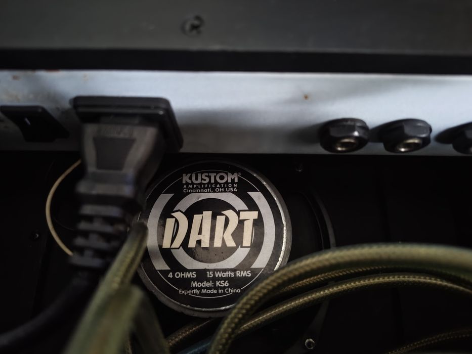 Китарно комбо усилвател Kustom Dart 10FX - 10W с ефекти