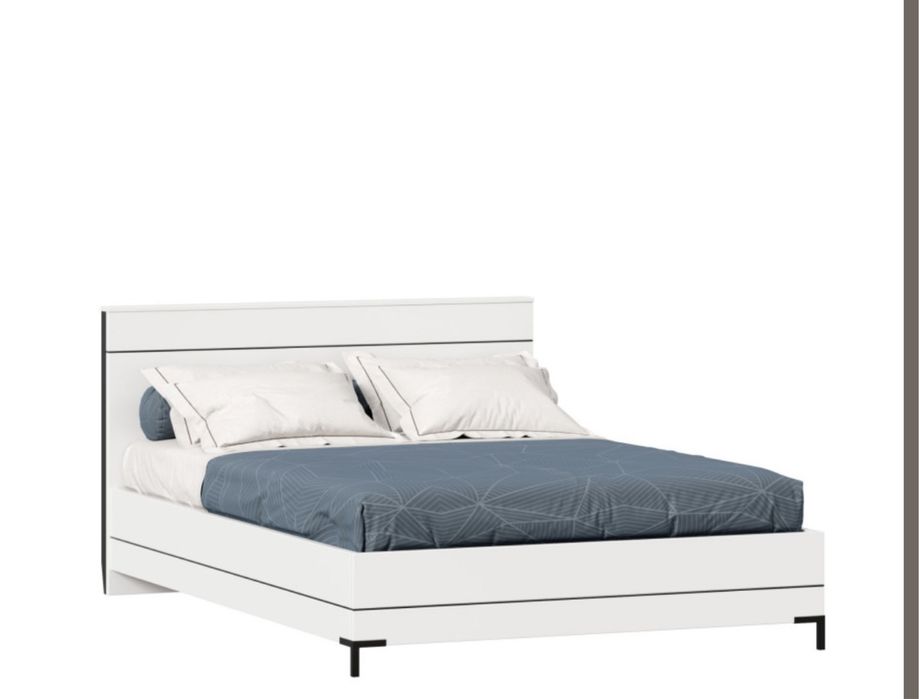 Продаю кровать с качественным матрасом