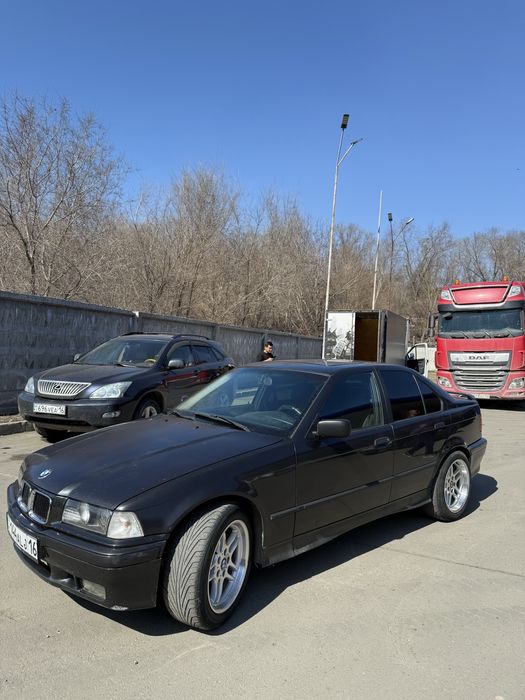 BMW 320 не бита не крашена