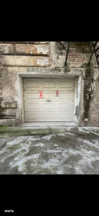 Garaj Ultracentral in Palatul Neumann