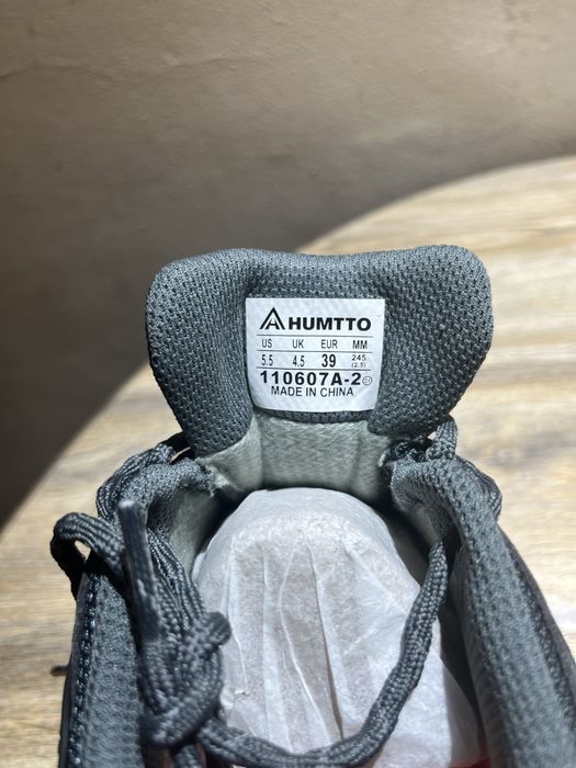 Кроссовки  HUMTTO