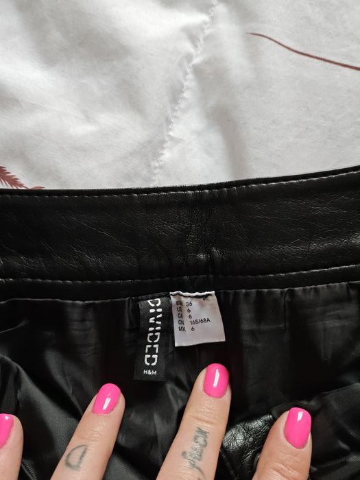 Ефектна рокля с пайети Bershka