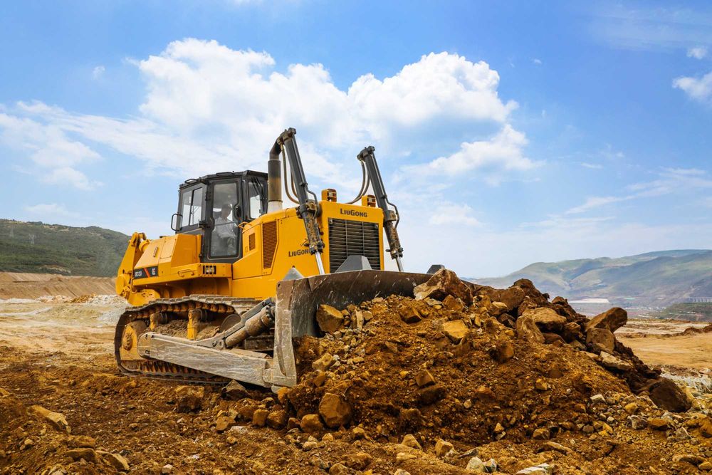 B320 buldozer 20% dan lizing 3 yil davomida