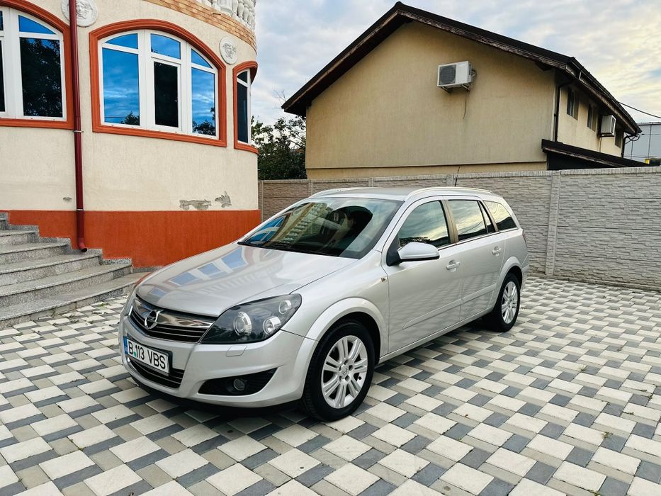 Vând Opel astra h an 2009 automat motor 1.9 cdti
