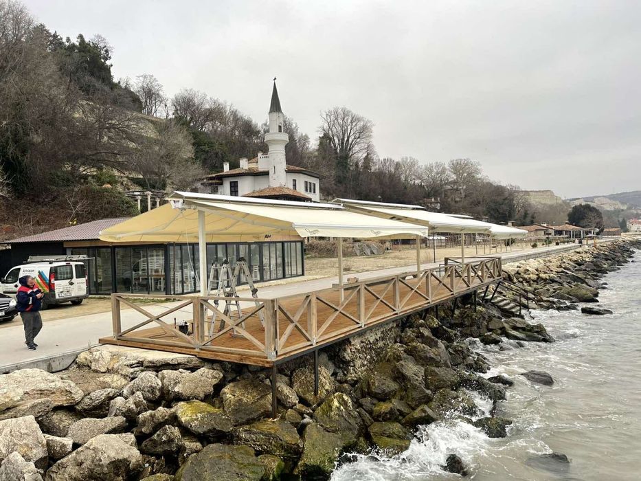 Електрическа раменна тента