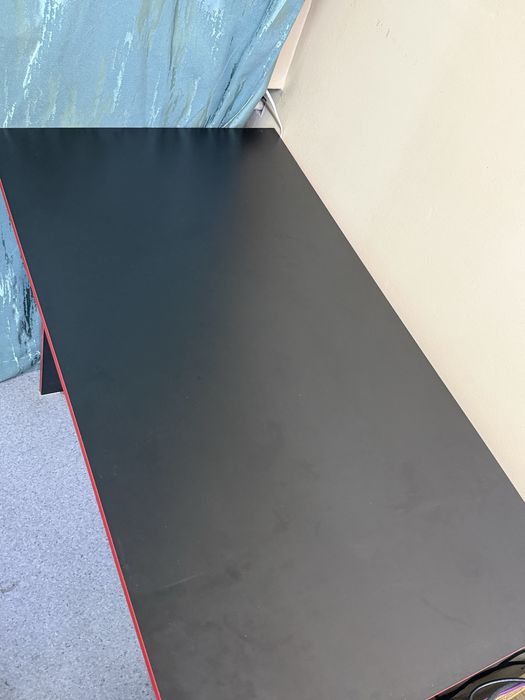 Продаю игровой стол для компьютера