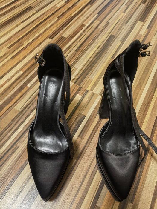 Vand Pantofi cu toc elegant nr 37
