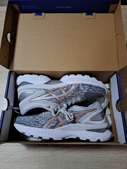 Маратонки  ASICS